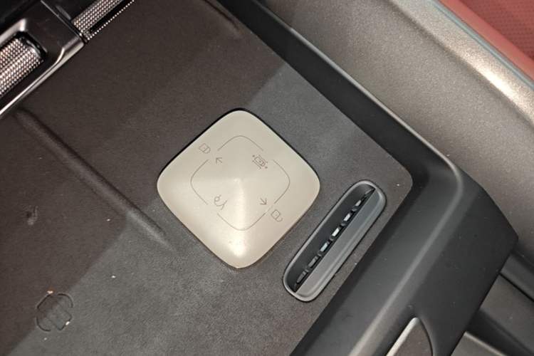 Used Zeekr 007GT 2025 Rear-Drive Intelligent Driving Version 75 kWh Vehicle Key