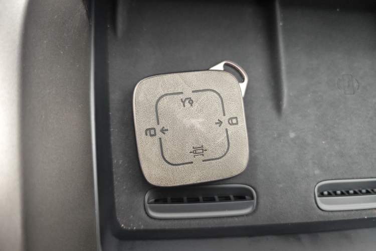 Used Zeekr 007GT 2025 Rear-Drive Intelligent Driving Version 75 kWh Vehicle Key
