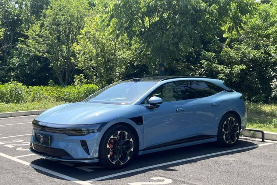 Zeekr 007GT 2025