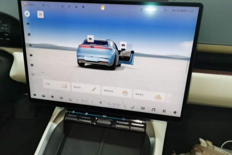 Used Zeekr 007GT 2025 Four-Wheel Drive Intelligent Driving Version 75 kWh Audio And AC Panel