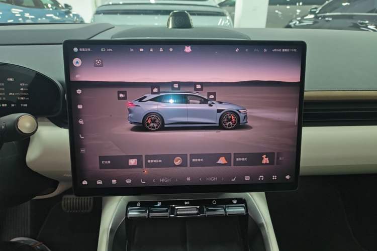 Used Zeekr 007GT 2025 Rear-Drive Intelligent Driving Version 75 kWh Audio And AC Panel