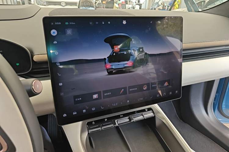 Used Zeekr 007GT 2025 Four-Wheel Drive Intelligent Driving Version 75 kWh Audio And AC Panel