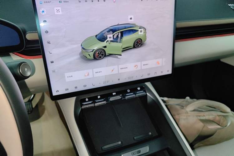 Used Zeekr 007GT 2025 Four-Wheel Drive Intelligent Driving Version 75 kWh Audio And AC Panel