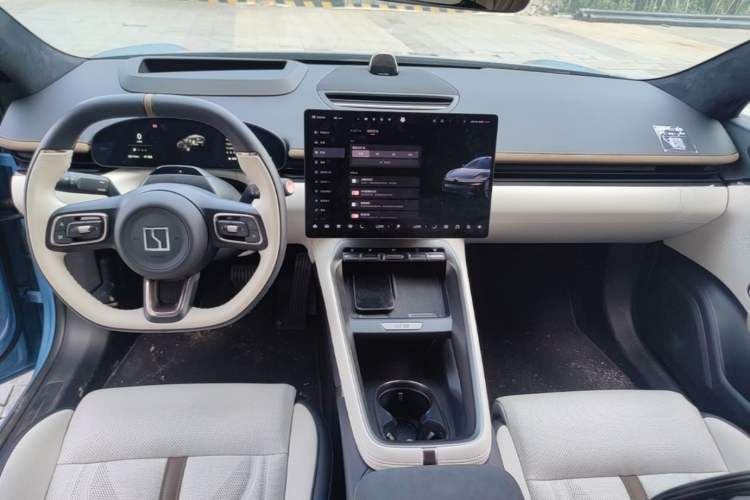 Used Zeekr 007GT 2025 Four-Wheel Drive Intelligent Driving Version 75 kWh Center Console
