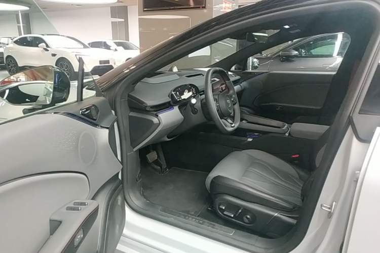Used Zeekr 007GT 2025 Four-Wheel Drive Intelligent Driving Version 75 kWh Driver Seat