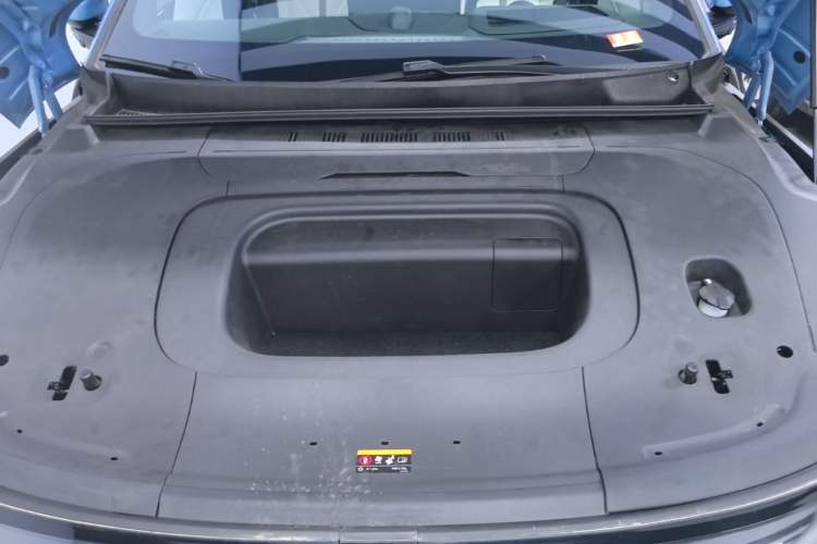 Used Zeekr 007GT 2025 Four-Wheel Drive Intelligent Driving Version 75 kWh Engine Bay