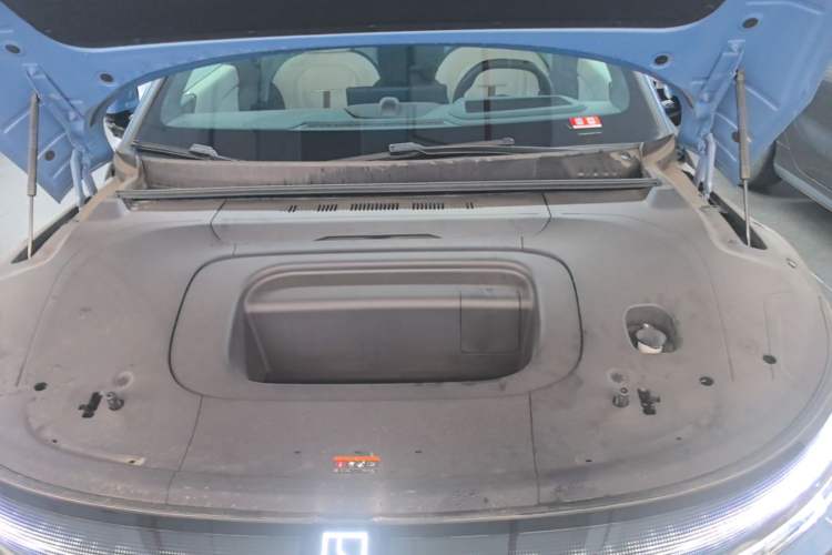 Used Zeekr 007GT 2025 Four-Wheel Drive Intelligent Driving Version 75 kWh Engine Bay