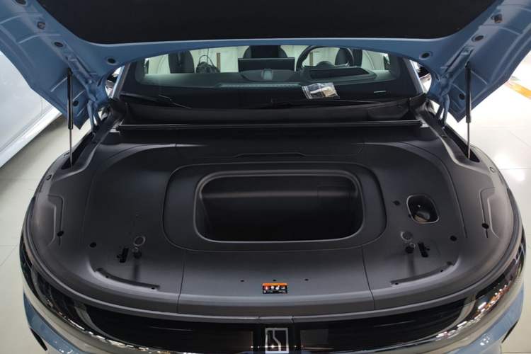 Used Zeekr 007GT 2025 Four-Wheel Drive Intelligent Driving Version 75 kWh Engine Bay