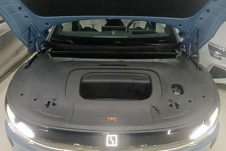 Used Zeekr 007GT 2025 Four-Wheel Drive Intelligent Driving Version 75 kWh Engine Bay