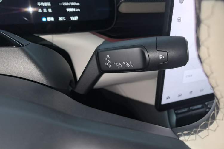 Used Zeekr 007GT 2025 Four-Wheel Drive Intelligent Driving Version 75 kWh Gear Lever