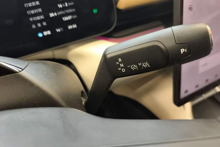 Used Zeekr 007GT 2025 Four-Wheel Drive Intelligent Driving Version 75 kWh Gear Lever