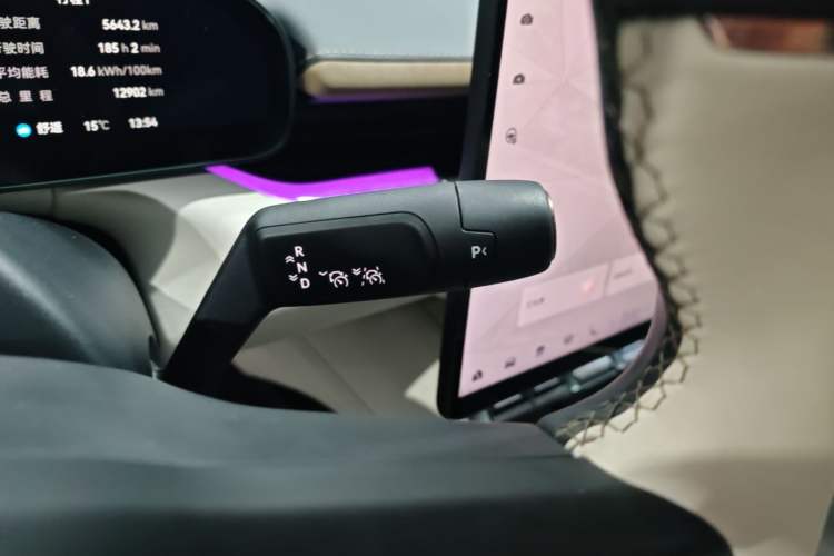 Used Zeekr 007GT 2025 Four-Wheel Drive Intelligent Driving Version 75 kWh Gear Lever