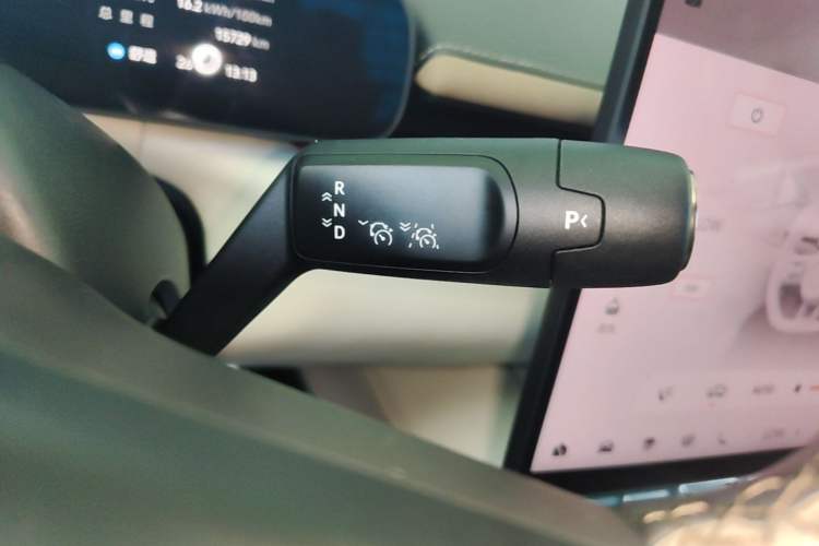 Used Zeekr 007GT 2025 Four-Wheel Drive Intelligent Driving Version 75 kWh Gear Lever