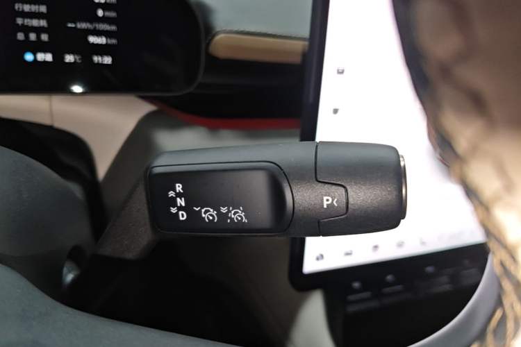 Used Zeekr 007GT 2025 Four-Wheel Drive Intelligent Driving Version 75 kWh Gear Lever