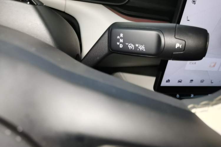 Used Zeekr 007GT 2025 Four-Wheel Drive Intelligent Driving Version 75 kWh Gear Lever