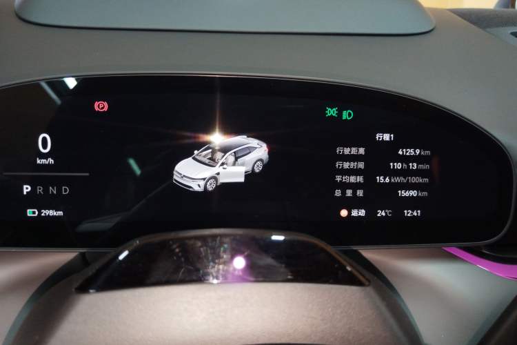Used Zeekr 007GT 2025 Long-Range Rear-Wheel Drive Intelligent Driving Version 100 kWh Instrument Cluster