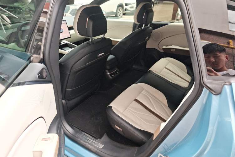 Used Zeekr 007GT 2025 Four-Wheel Drive Intelligent Driving Version 75 kWh Interior 2