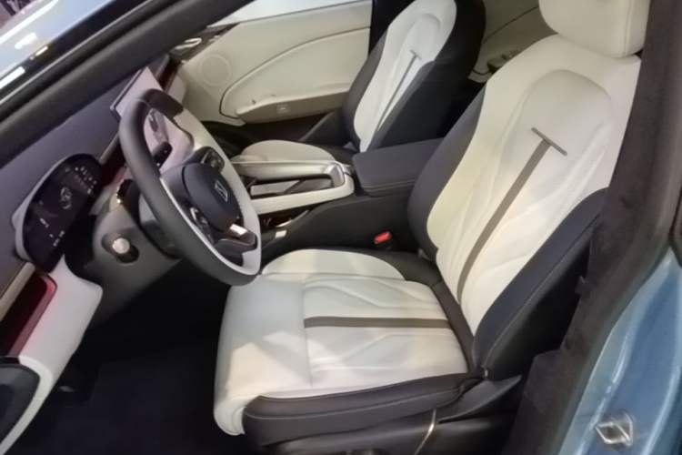 Used Zeekr 007GT 2025 Four-Wheel Drive Intelligent Driving Version 75 kWh Left Front Seat