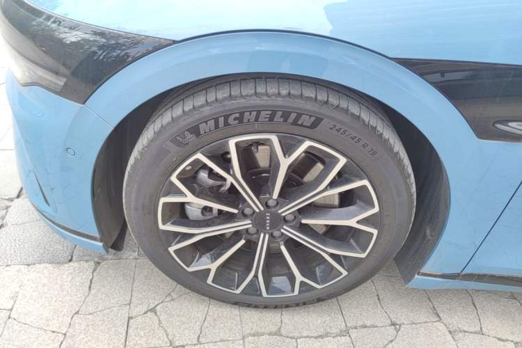 Used Zeekr 007GT 2025 Four-Wheel Drive Intelligent Driving Version 75 kWh Left Front Wheel Hub