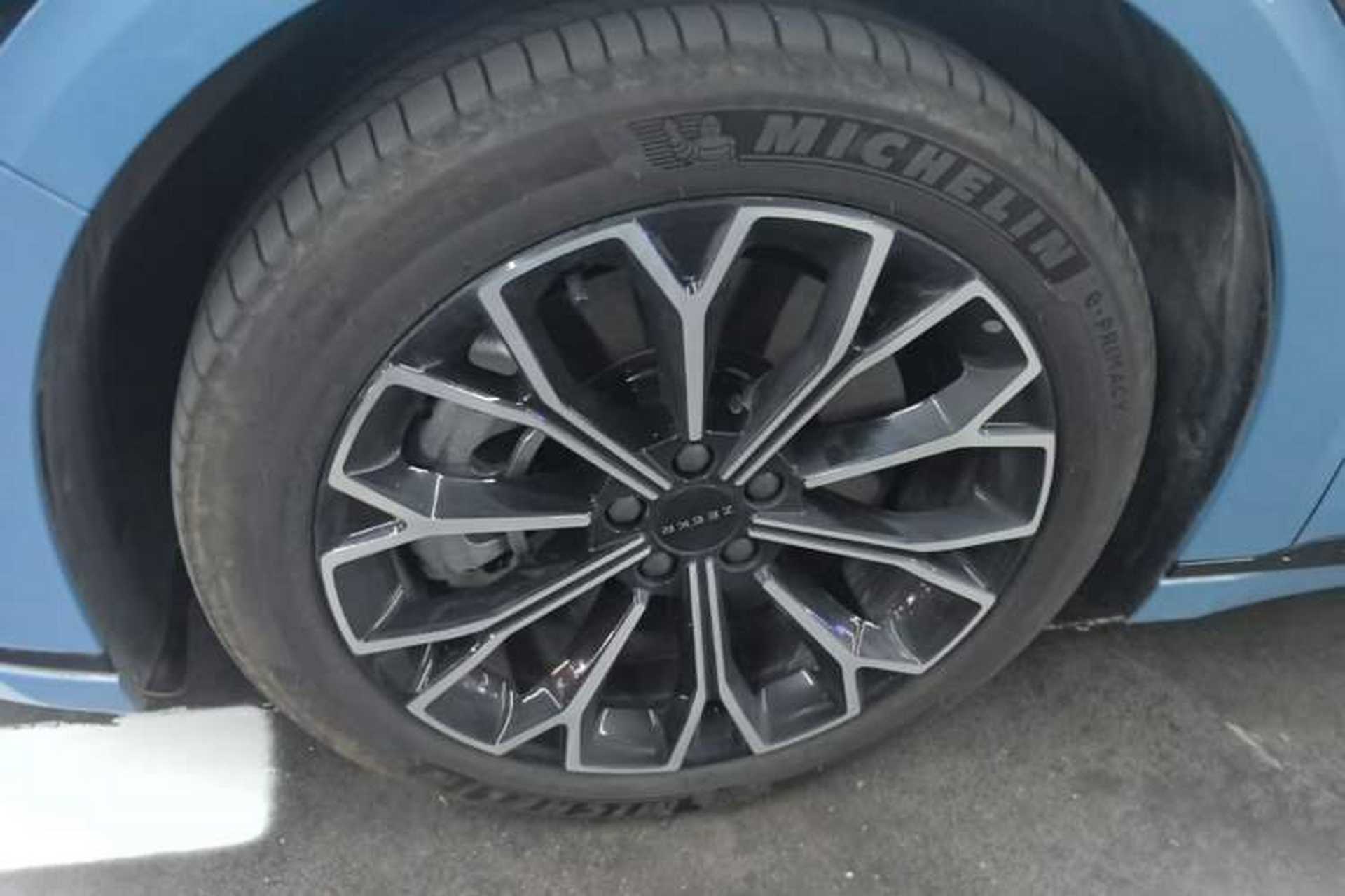 Used Zeekr 007GT 2025 Four-Wheel Drive Intelligent Driving Version 75 kWh Left Front Wheel Hub