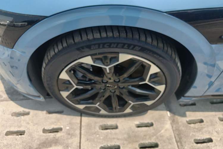 Used Zeekr 007GT 2025 Rear-Drive Intelligent Driving Version 75 kWh Left Front Wheel Hub