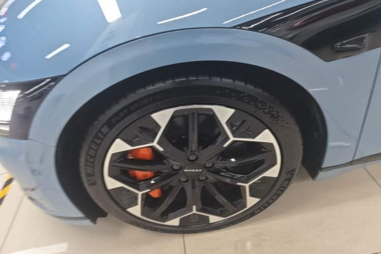 Used Zeekr 007GT 2025 Four-Wheel Drive Intelligent Driving Version 75 kWh Left Front Wheel Hub