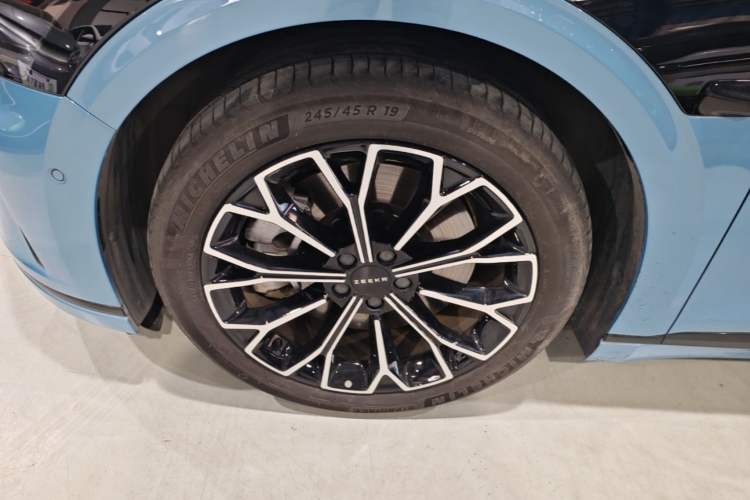 Used Zeekr 007GT 2025 Four-Wheel Drive Intelligent Driving Version 75 kWh Left Front Wheel Hub