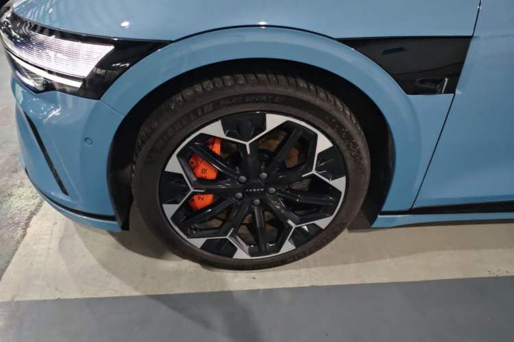 Used Zeekr 007GT 2025 Four-Wheel Drive Intelligent Driving Version 75 kWh Left Front Wheel Hub
