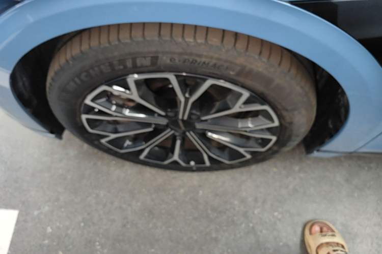 Used Zeekr 007GT 2025 Four-Wheel Drive Intelligent Driving Version 75 kWh Left Front Wheel Hub