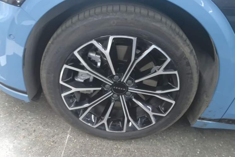 Used Zeekr 007GT 2025 Four-Wheel Drive Intelligent Driving Version 75 kWh Left Front Wheel Hub