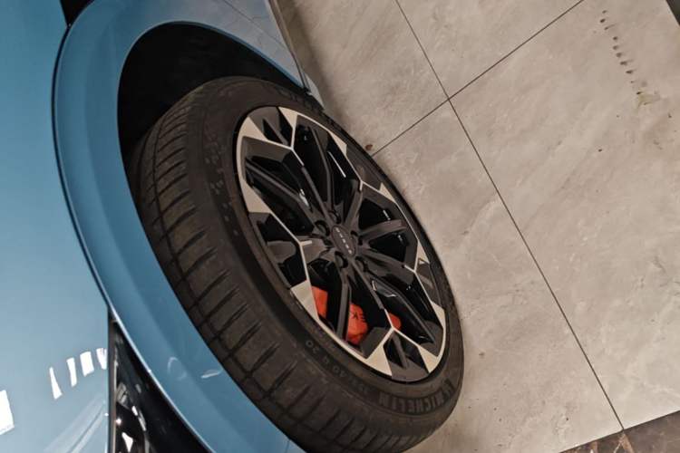 Used Zeekr 007GT 2025 Four-Wheel Drive Intelligent Driving Version 75 kWh Left Front Wheel Hub