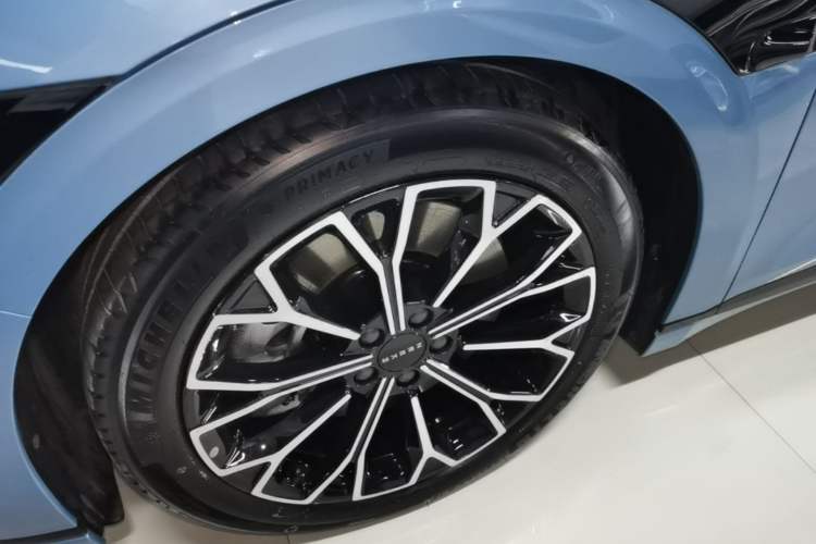 Used Zeekr 007GT 2025 Four-Wheel Drive Intelligent Driving Version 75 kWh Left Front Wheel Hub