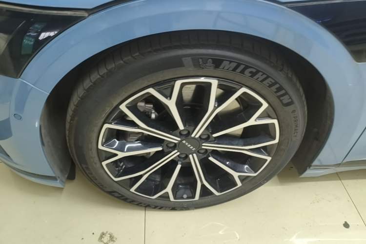 Used Zeekr 007GT 2025 Four-Wheel Drive Intelligent Driving Version 75 kWh Left Front Wheel Hub