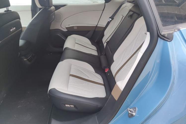 Used Zeekr 007GT 2025 Four-Wheel Drive Intelligent Driving Version 75 kWh Left Rear Seat