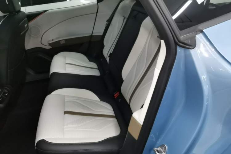 Used Zeekr 007GT 2025 Four-Wheel Drive Intelligent Driving Version 75 kWh Left Rear Seat