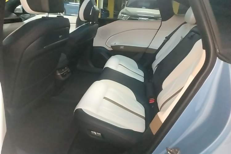 Used Zeekr 007GT 2025 Rear-Drive Intelligent Driving Version 75 kWh Left Rear Seat