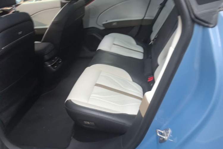Used Zeekr 007GT 2025 Four-Wheel Drive Intelligent Driving Version 75 kWh Left Rear Seat