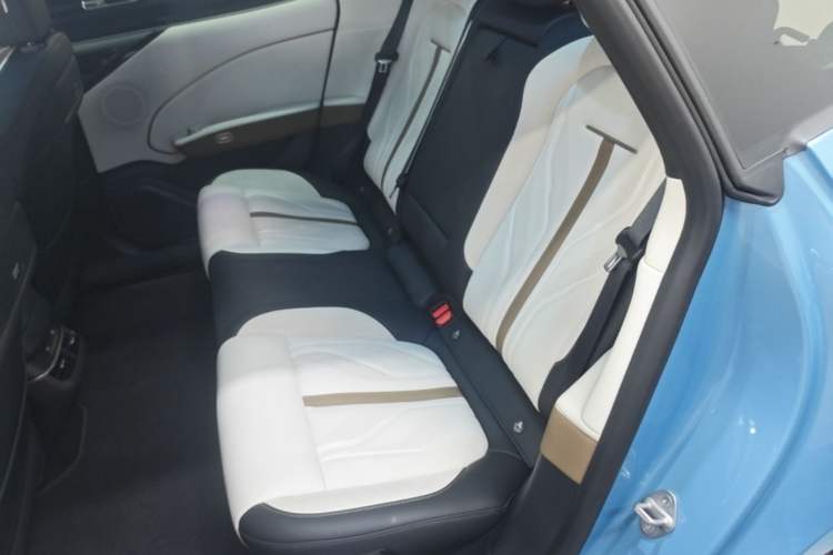 Used Zeekr 007GT 2025 Rear-Drive Intelligent Driving Version 75 kWh Left Rear Seat