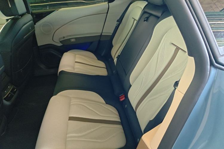 Used Zeekr 007GT 2025 Rear-Drive Intelligent Driving Version 75 kWh Left Rear Seat