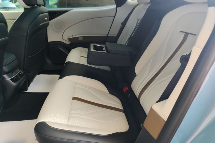 Used Zeekr 007GT 2025 Four-Wheel Drive Intelligent Driving Version 75 kWh Left Rear Seat