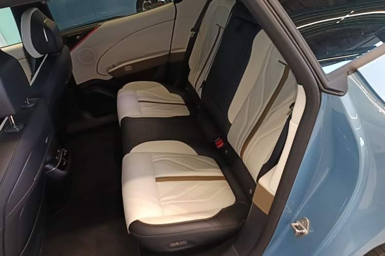 Used Zeekr 007GT 2025 Four-Wheel Drive Intelligent Driving Version 75 kWh Left Rear Seat