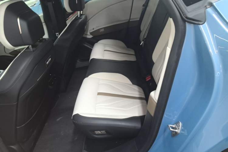 Used Zeekr 007GT 2025 Four-Wheel Drive Intelligent Driving Version 75 kWh Left Rear Seat