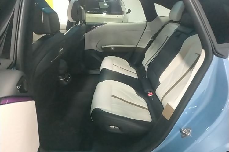 Used Zeekr 007GT 2025 Four-Wheel Drive Intelligent Driving Version 75 kWh Left Rear Seat