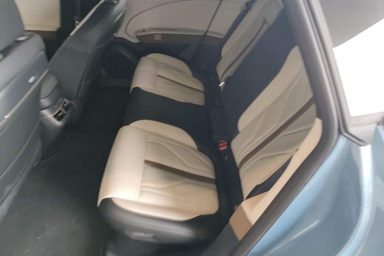 Used Zeekr 007GT 2025 Four-Wheel Drive Intelligent Driving Version 75 kWh Left Rear Seat