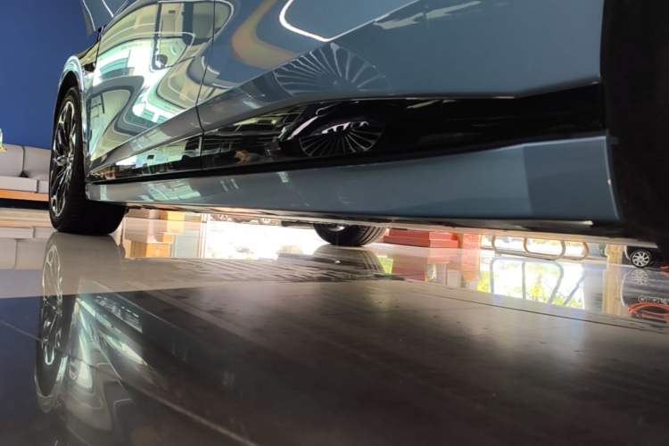 Used Zeekr 007GT 2025 Four-Wheel Drive Intelligent Driving Version 75 kWh Left Side Sill