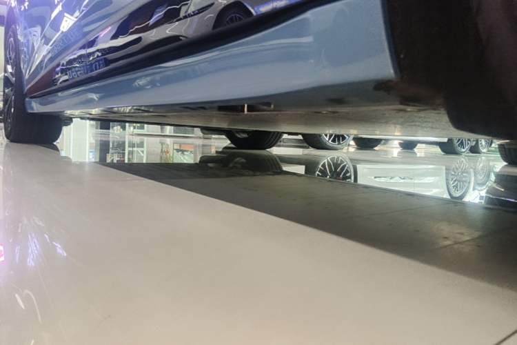Used Zeekr 007GT 2025 Four-Wheel Drive Intelligent Driving Version 75 kWh Left Side Sill
