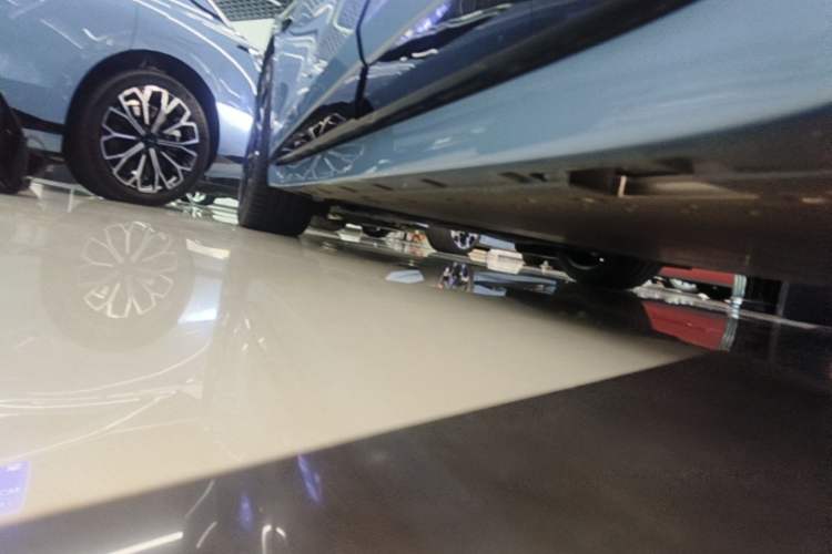 Used Zeekr 007GT 2025 Four-Wheel Drive Intelligent Driving Version 75 kWh Left Side Sill