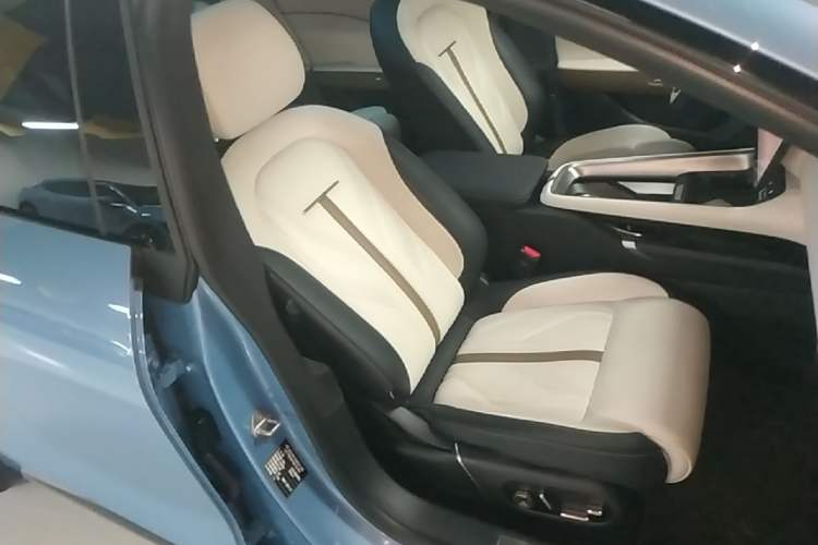 Used Zeekr 007GT 2025 Rear-Drive Intelligent Driving Version 75 kWh Right Front Seat
