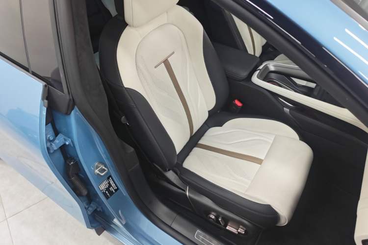 Used Zeekr 007GT 2025 Rear-Drive Intelligent Driving Version 75 kWh Right Front Seat