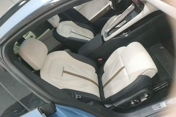 Used Zeekr 007GT 2025 Four-Wheel Drive Intelligent Driving Version 75 kWh Right Front Seat
